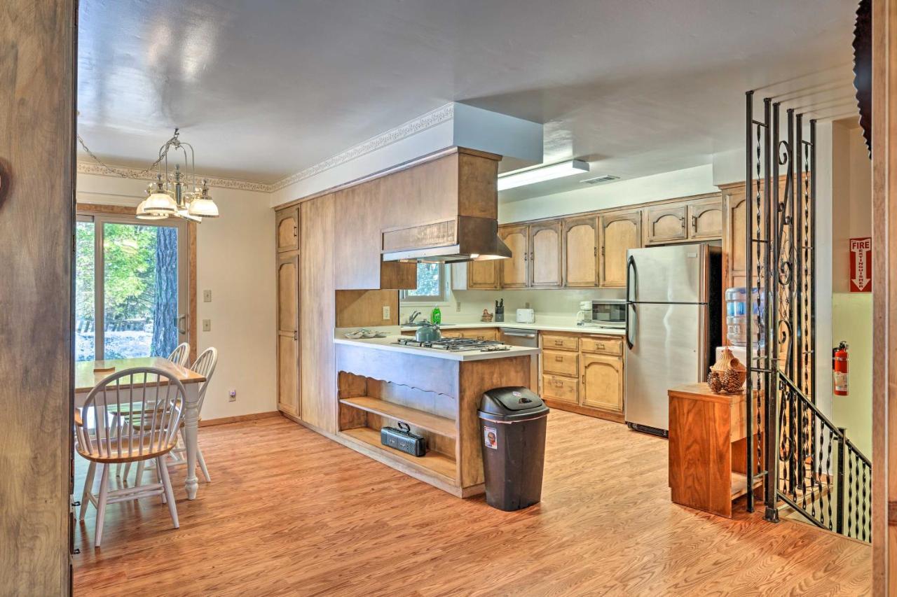 Riverfront Home Near Yosemite National Park! グローヴランド エクステリア 写真
