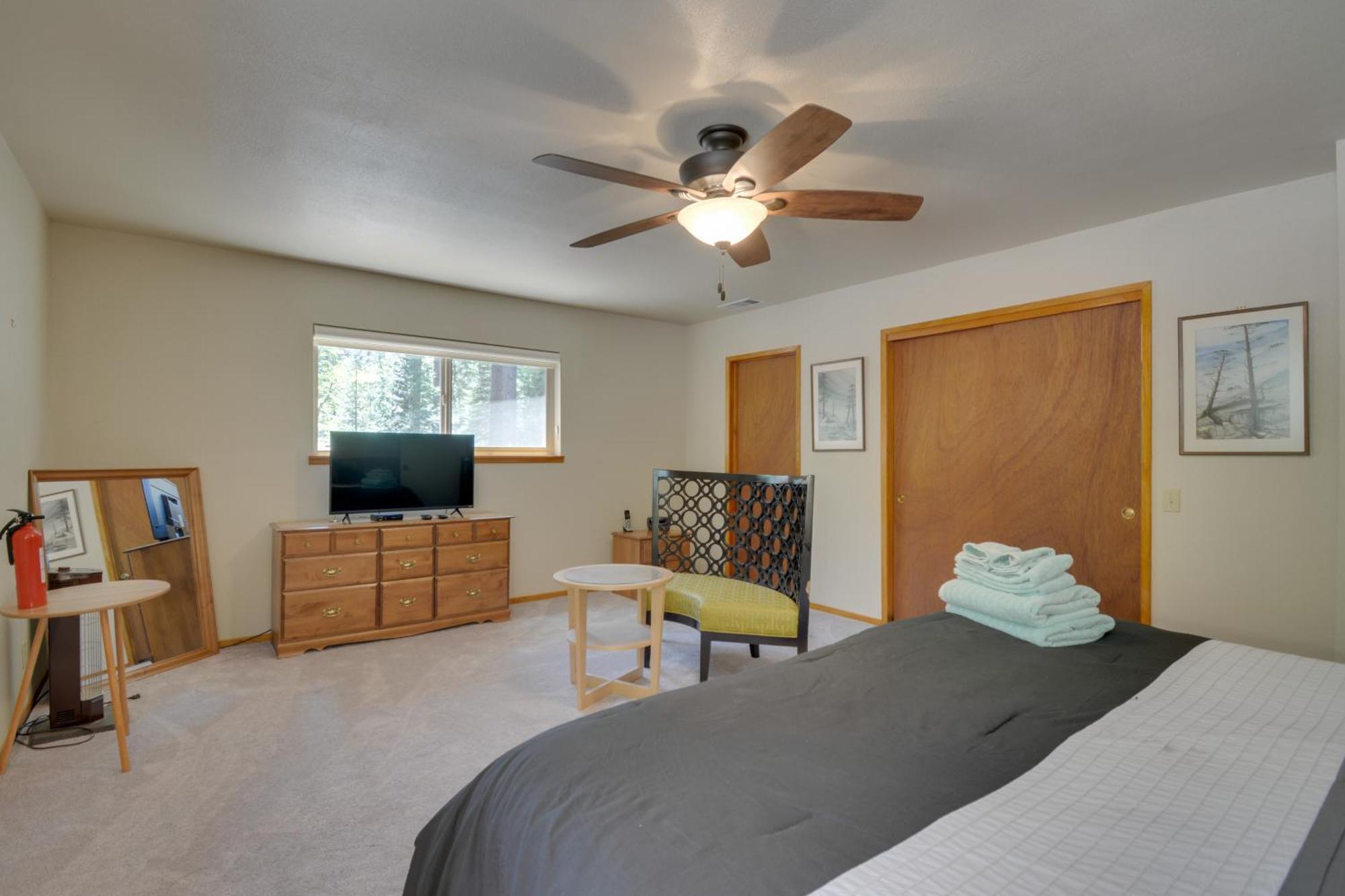 Riverfront Home Near Yosemite National Park! グローヴランド エクステリア 写真
