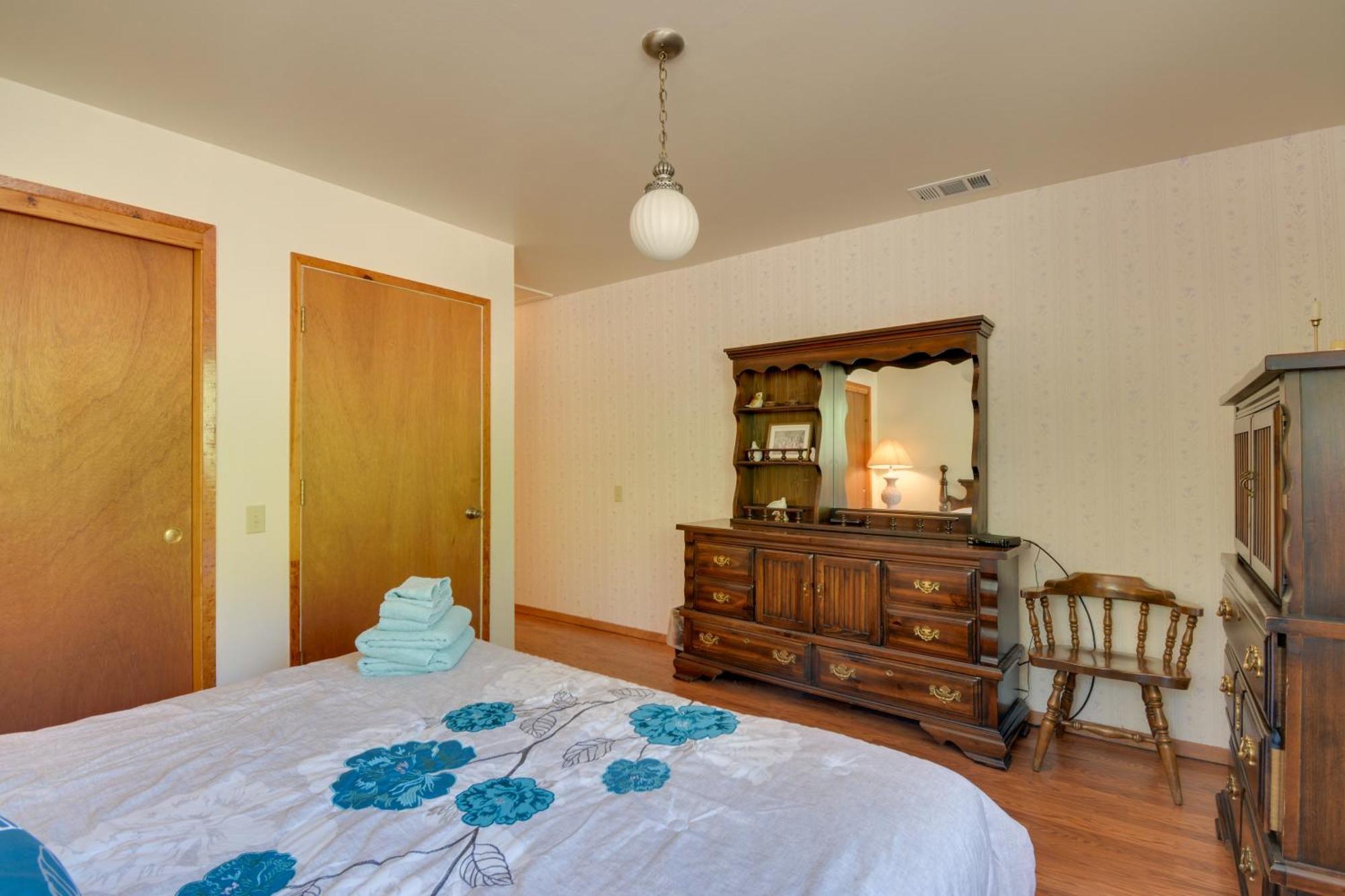 Riverfront Home Near Yosemite National Park! グローヴランド エクステリア 写真